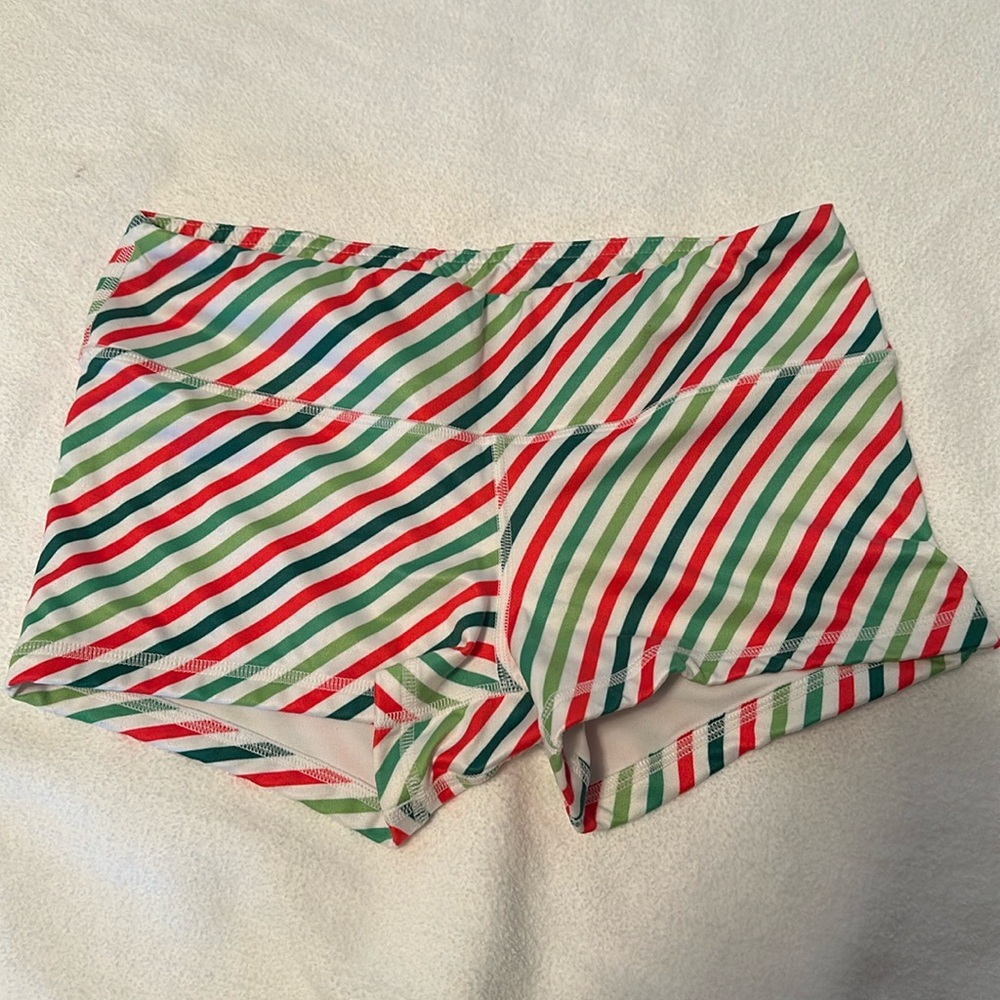 Fleo candy cane shorts
